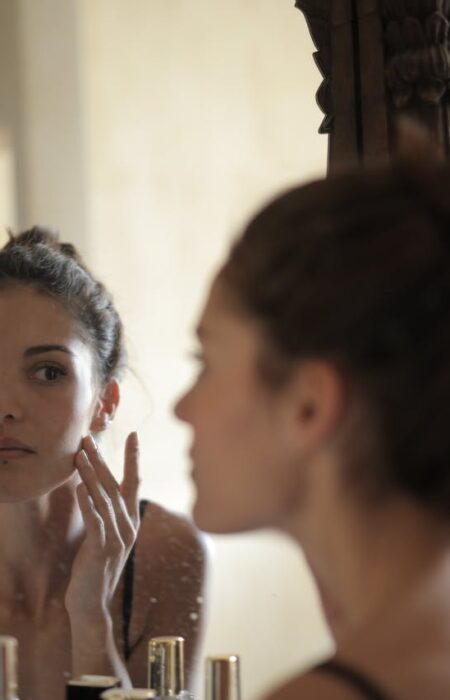 Naturalne kosmetyki do pielęgnacji twarzy: zdrowa skóra bez chemii
